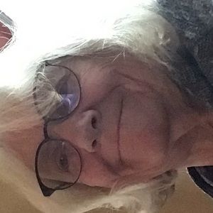 Meet your Posher, Corinne